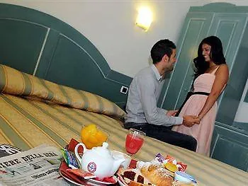 Hotel Riviera ヴァラッツェ