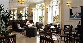 Hotel Riviera ヴァラッツェ 3*,