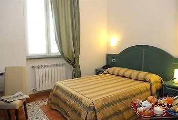 Hotel Riviera ヴァラッツェ