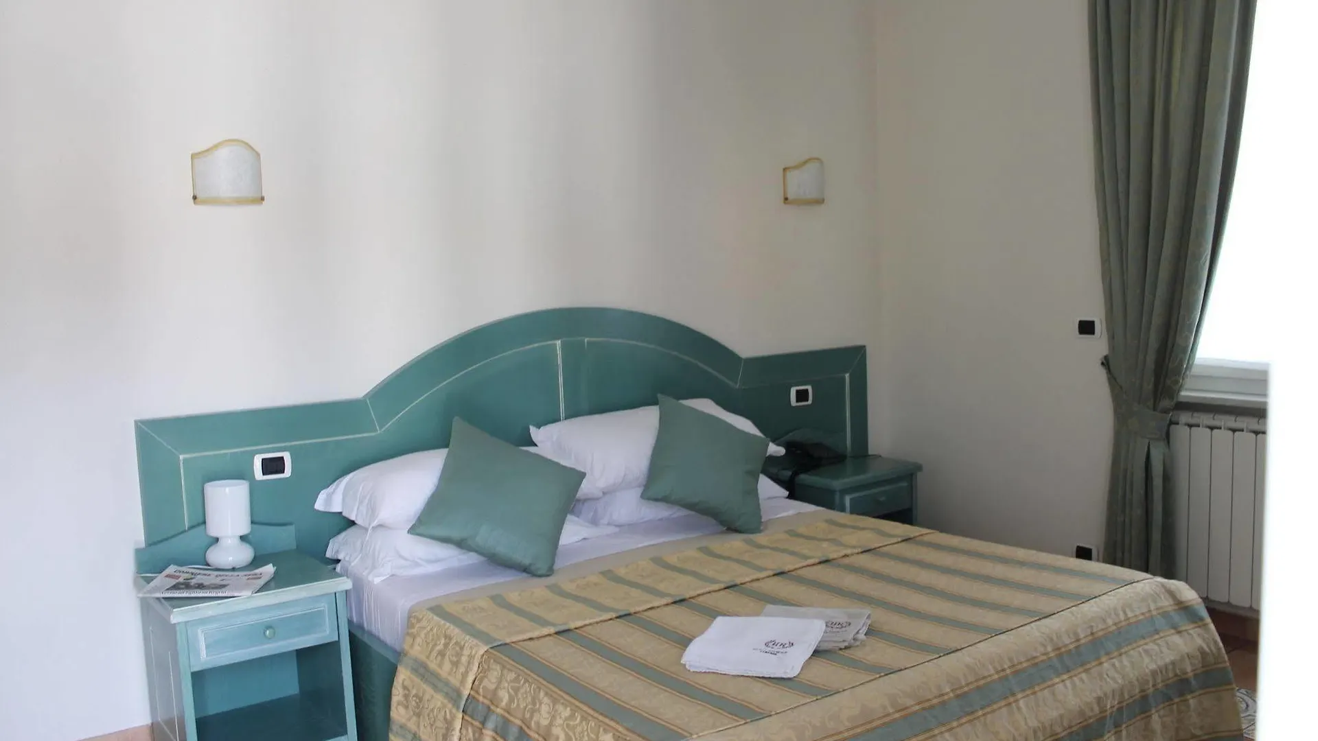 ***  Hotel Riviera ヴァラッツェ イタリア